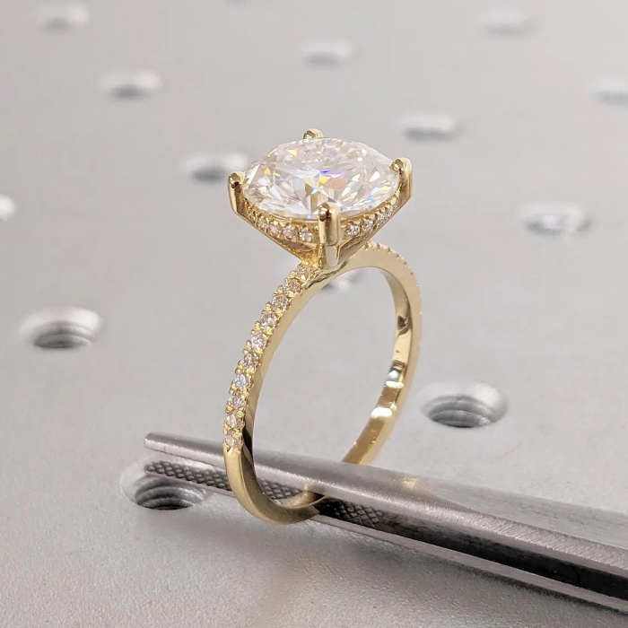 18k Yellow Gold Solitaire Engagement Ring